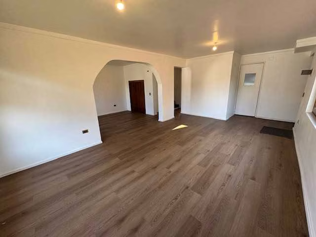 Hermosa casa en pasaje cerrado (164269)