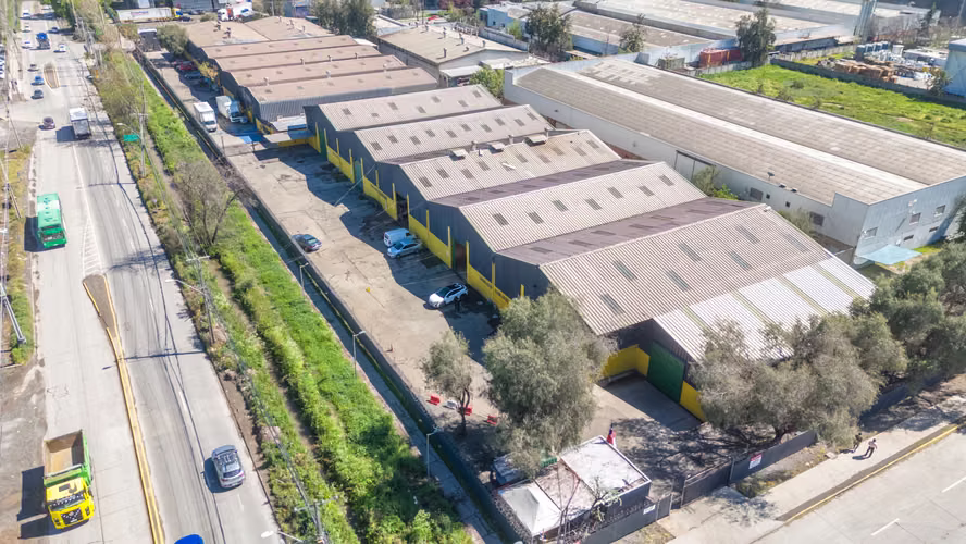 Bodegas Industriales desde 520m2 c/ oficinas Mall Plaza Oeste