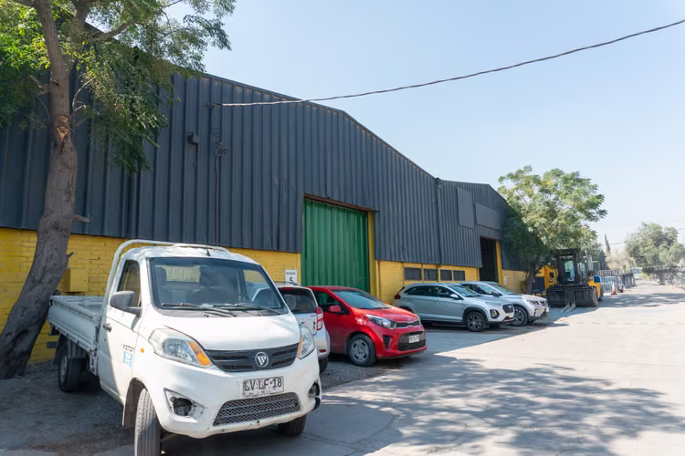 Bodegas Industriales desde 520m2 c/ oficinas Mall Plaza Oeste
