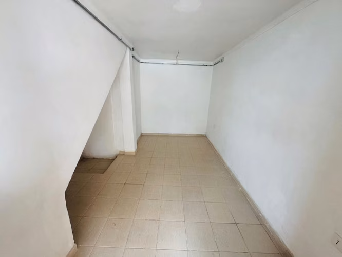 Propiedad comercial en arriendo, totalmente remodelada !