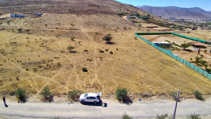 Se vende terreno en condominio