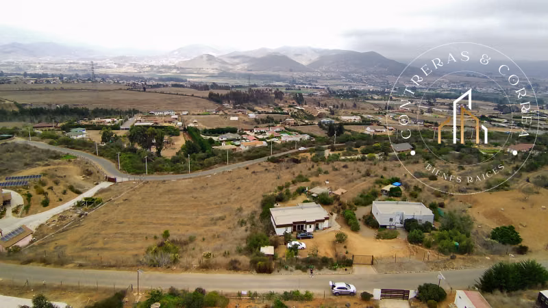 Parcela con casa y gran terreno en Altovalsol