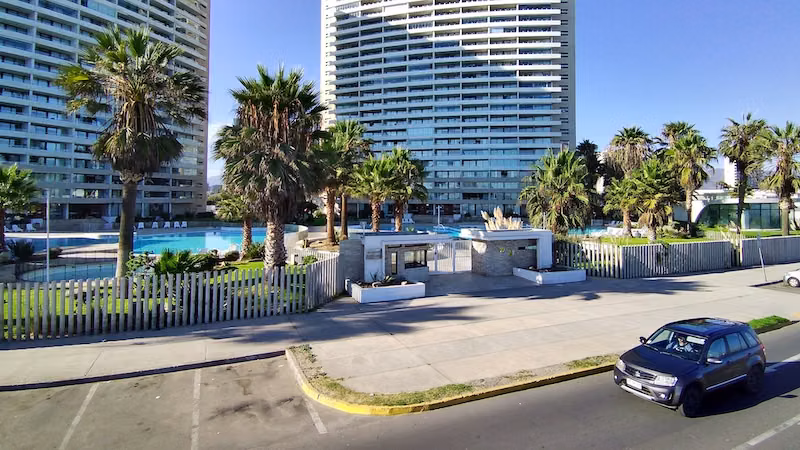 ¡Vive en el exclusivo condominio de Jardín del Mar en La Ser