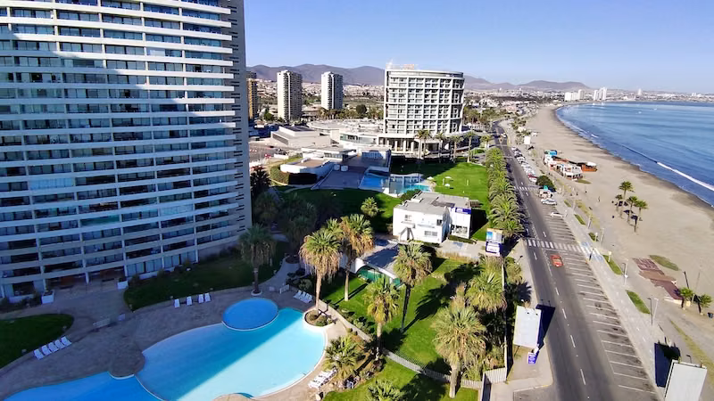 ¡Vive en el exclusivo condominio de Jardín del Mar en La Ser