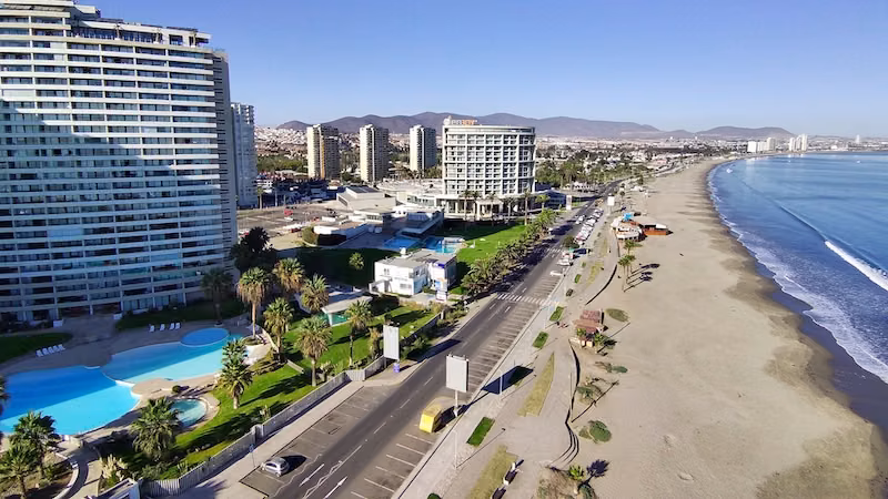 ¡Vive en el exclusivo condominio de Jardín del Mar en La Ser