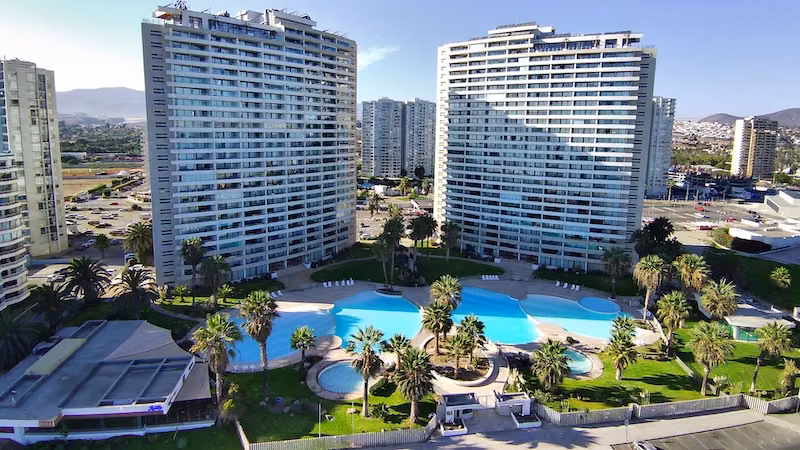 ¡Vive en el exclusivo condominio de Jardín del Mar en La Ser