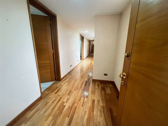 Oportunidad en el centro de Talca de 4 dorm.