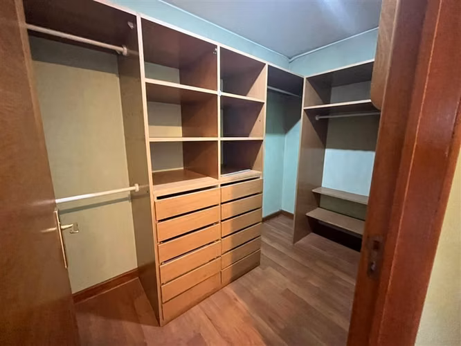 Oportunidad en el centro de Talca de 4 dorm.