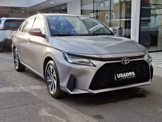 TOYOTA YARIS 2024