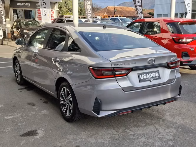TOYOTA YARIS 2024