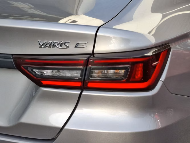 TOYOTA YARIS 2024