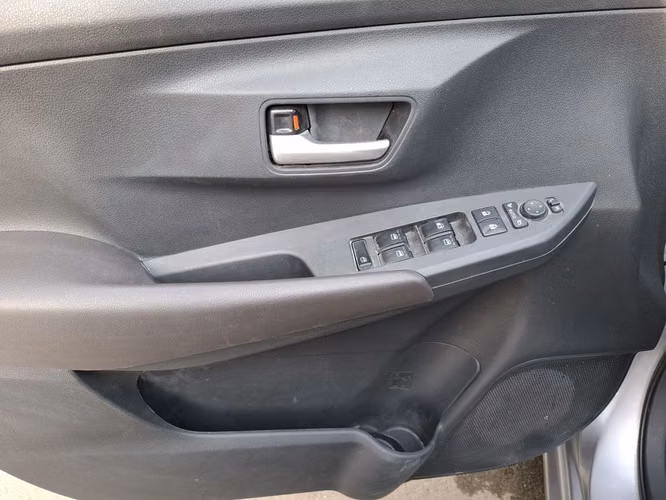 TOYOTA YARIS 2024