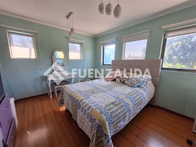 Casa en venta de 5 dorm. 4 ba en Talagante Colegio Trebulco
