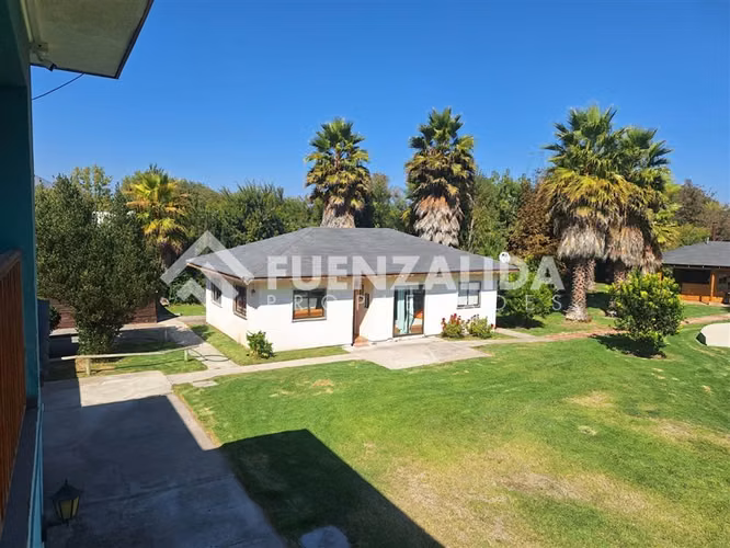 Casa en venta de 5 dorm. 4 ba en Talagante Colegio Trebulco
