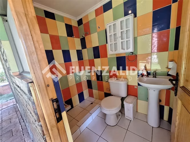 Casa en venta de 5 dorm. 4 ba en Talagante Colegio Trebulco