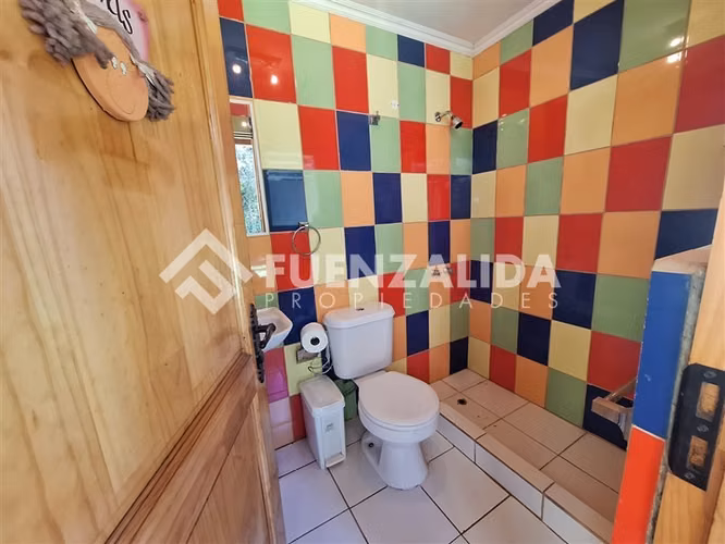 Casa en venta de 5 dorm. 4 ba en Talagante Colegio Trebulco
