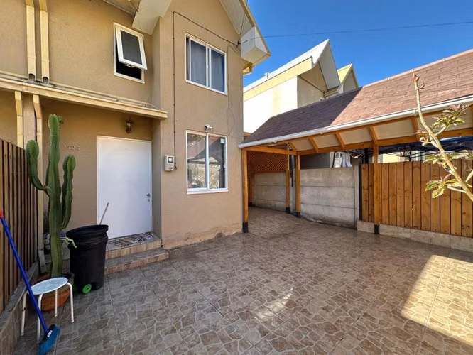 Arriendo casa
