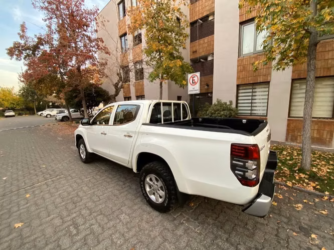Mitsubishi L200 katana 2023