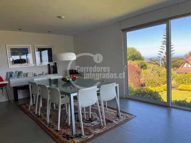 Casa en venta de 5 dorm. en Santo Domingo
