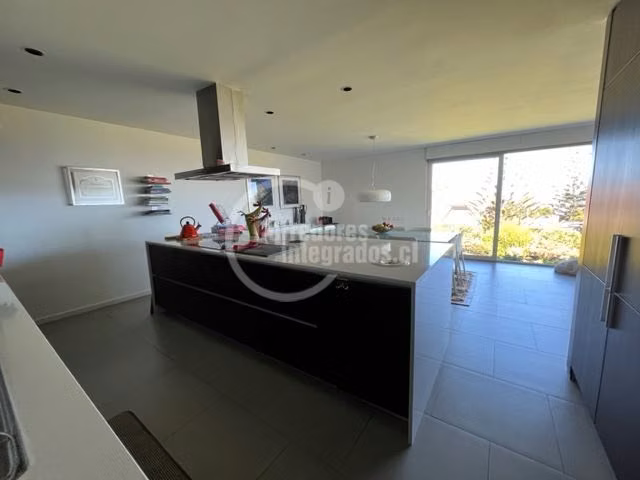Casa en venta de 5 dorm. en Santo Domingo