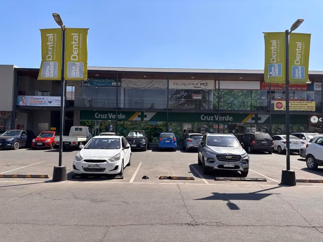 Arriendo Oficina 51 m2 2do piso centro comercial, Puente Alto.