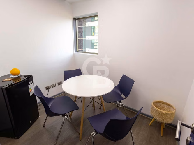 Oficina en Venta, 3 Privados + Espacio Común