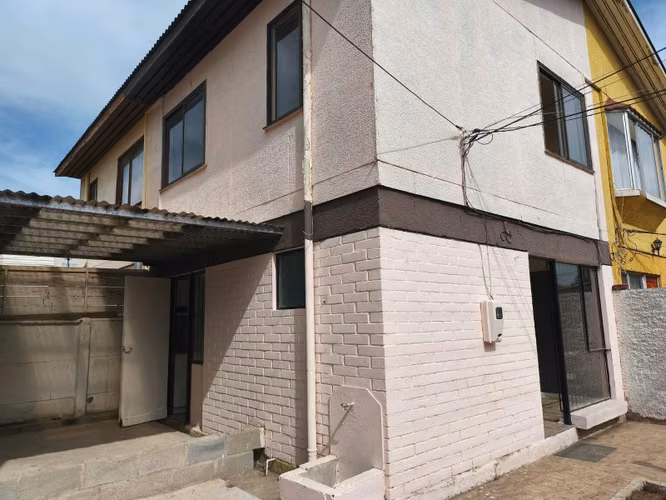 Vendo casa en sector Puyaral de Villa Alemana