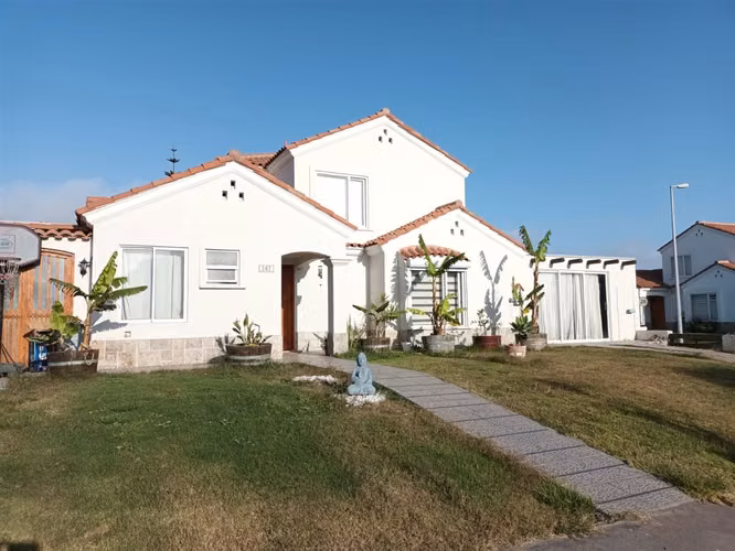 CASA Serena Golf Av del Mar