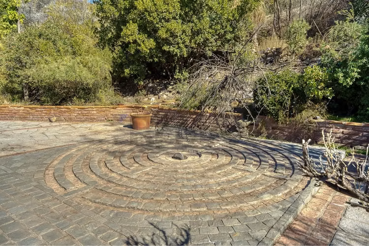Oportunidad en pirque casa y naturaleza unida