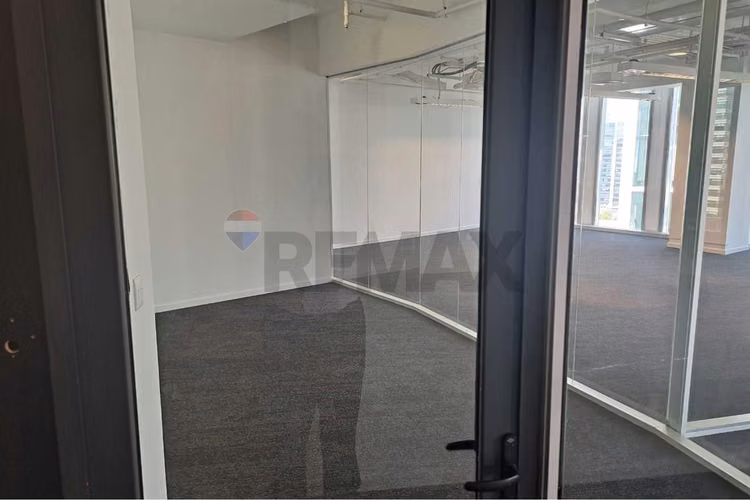 Oficina 1401 de 206, 33 m2 en sector preivilegiado