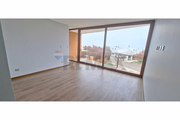 Nueva!! cerca del mar, y en condominio