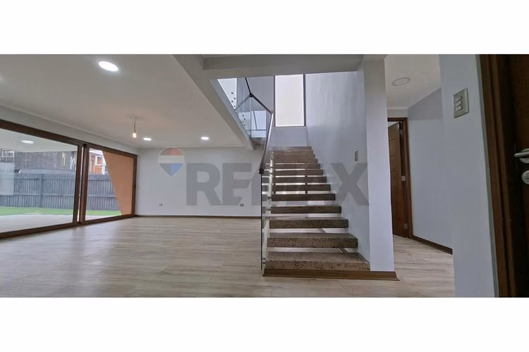Nueva!! cerca del mar, y en condominio
