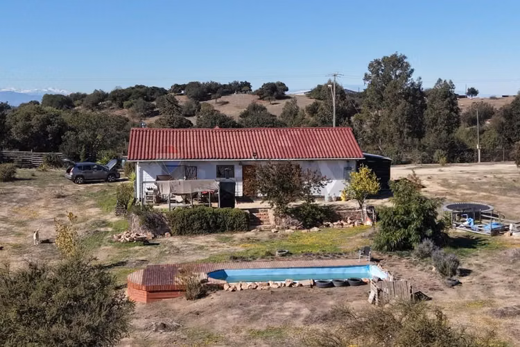 Exclusiva parcela con piscina cerca rapel