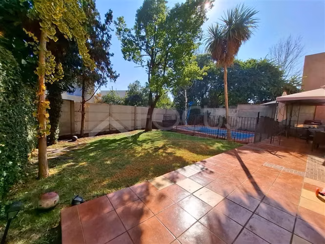 Casa en arriendo de 4 dorm. en Peñalolén