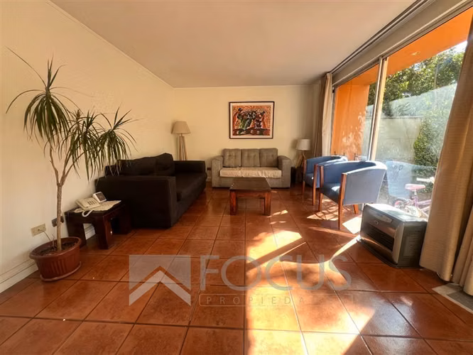 Casa en arriendo de 4 dorm. en Peñalolén