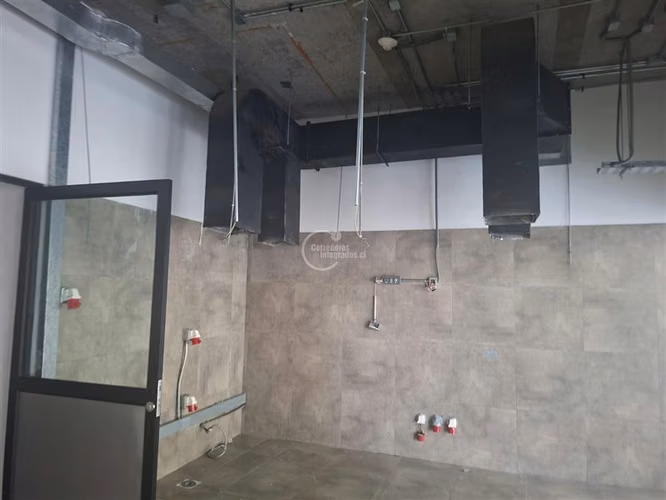 Local Comercial en arriendo en Lo Barnechea