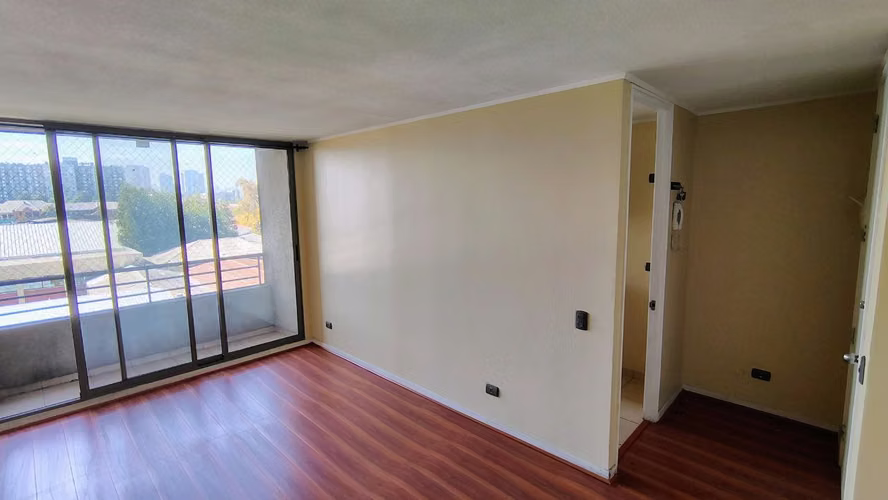 DEPARTAMENTO EN VENTA DE 3 DORMITORIOS Y ESTACIONAMIENTO