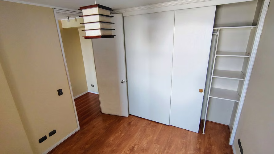 DEPARTAMENTO EN VENTA DE 3 DORMITORIOS Y ESTACIONAMIENTO