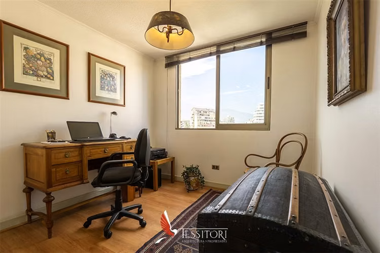Departamento en venta de 3 dorm.y sala estar Metro Manquehue