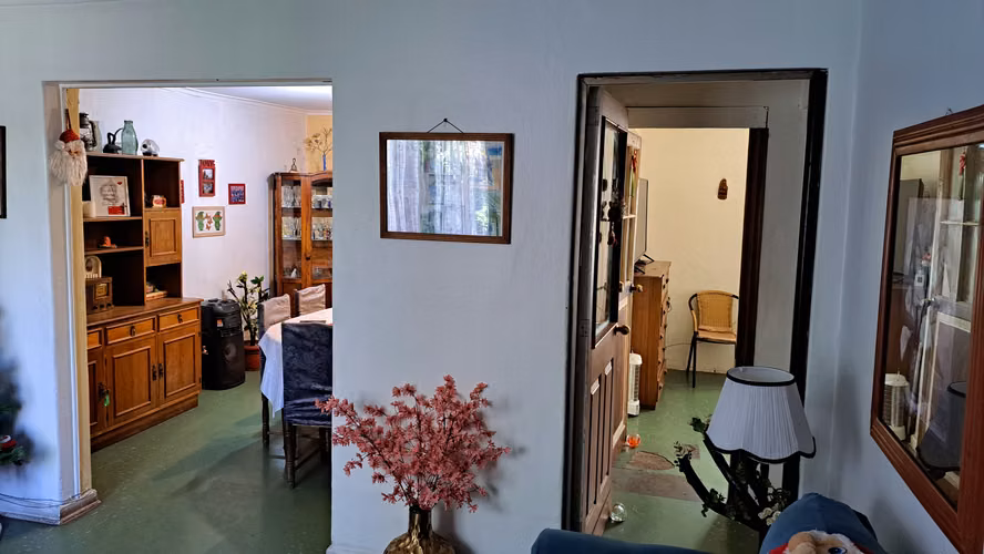 Casa sólida y Grande en Sector Residencial