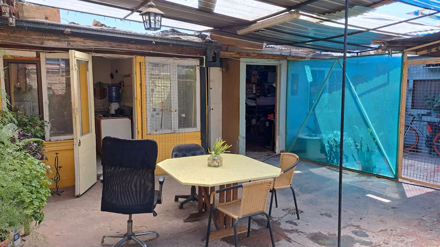 Casa sólida y Grande en Sector Residencial