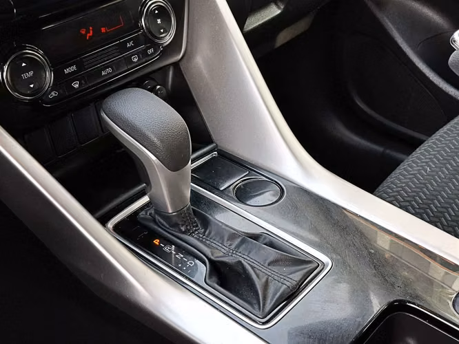 MITSUBISHI ECLIPSE CROSS 2023