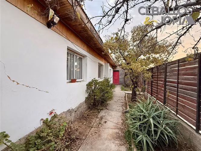 Casa en venta de 8 dorm. en Villa Alemana