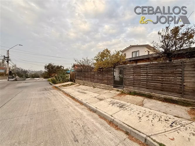 Casa en venta de 8 dorm. en Villa Alemana