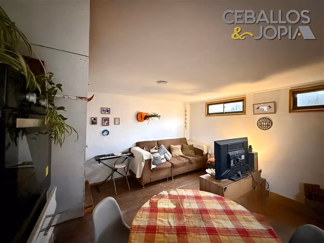 Casa en venta de 8 dorm. en Villa Alemana