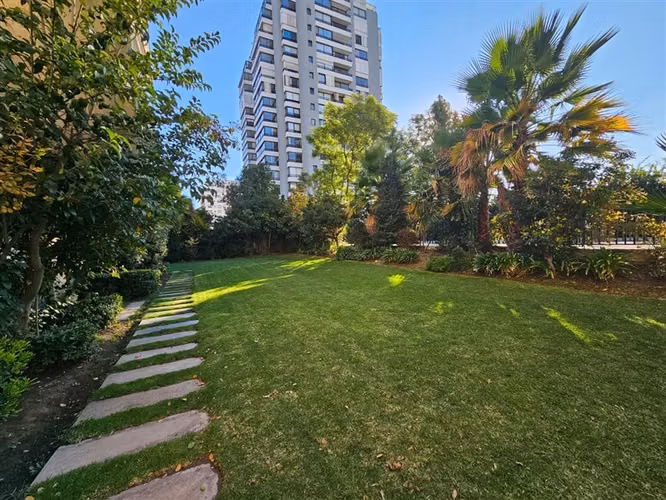 Departamento en venta de 3 dorm. 2 estacionam en Las Condes - Imagen 31