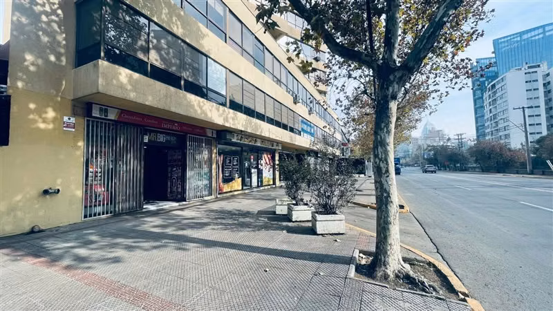 Local Comercial en arriendo en Providencia - Imagen 5