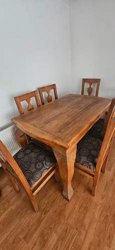 Comedor 6 comensales, de madera pino