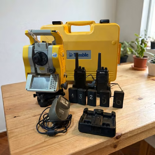 Estacion Total Trimble M3 - Dr 5" + Radios + Accesorios