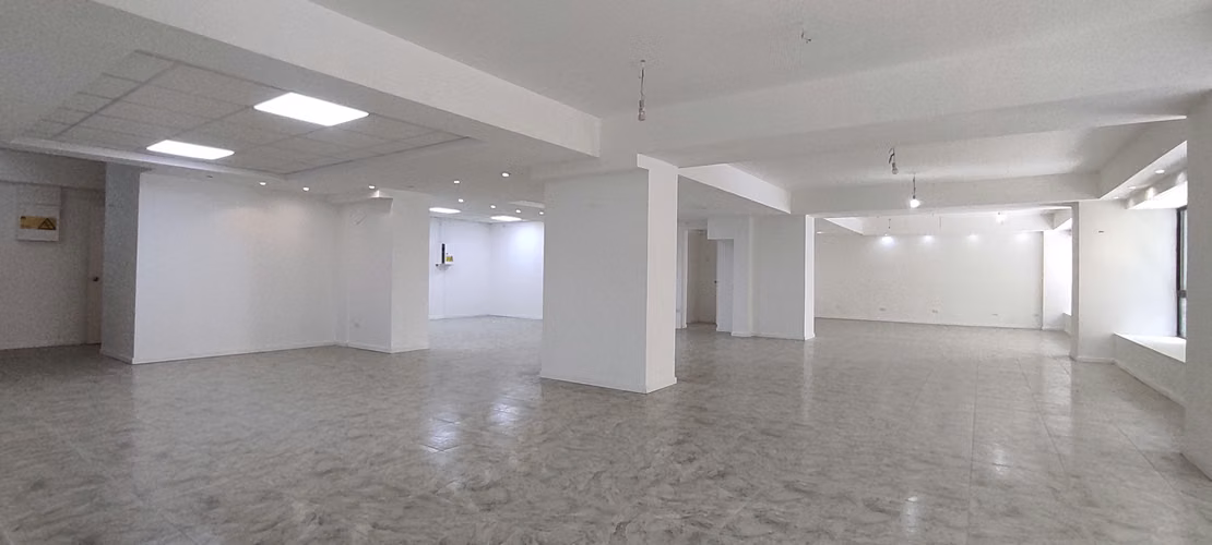 Se Arrienda Amplio Local Comercial En Paseo Estado - G. Del Rey | 190 M2 - Imagen 3